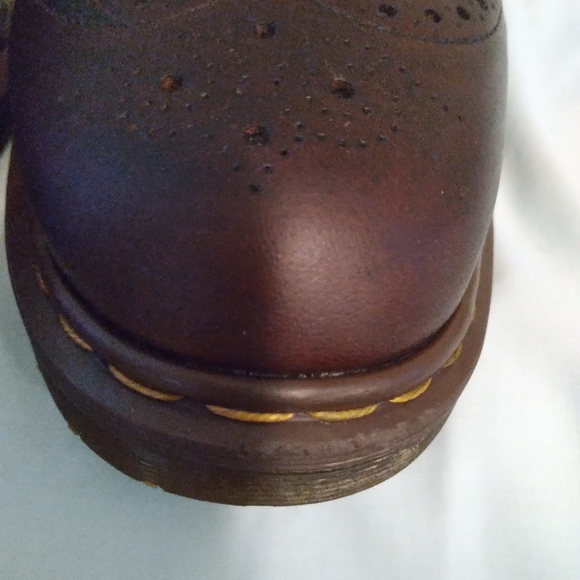 Dr Martin Oxford Wingtips 12 - Picture 6 of 16